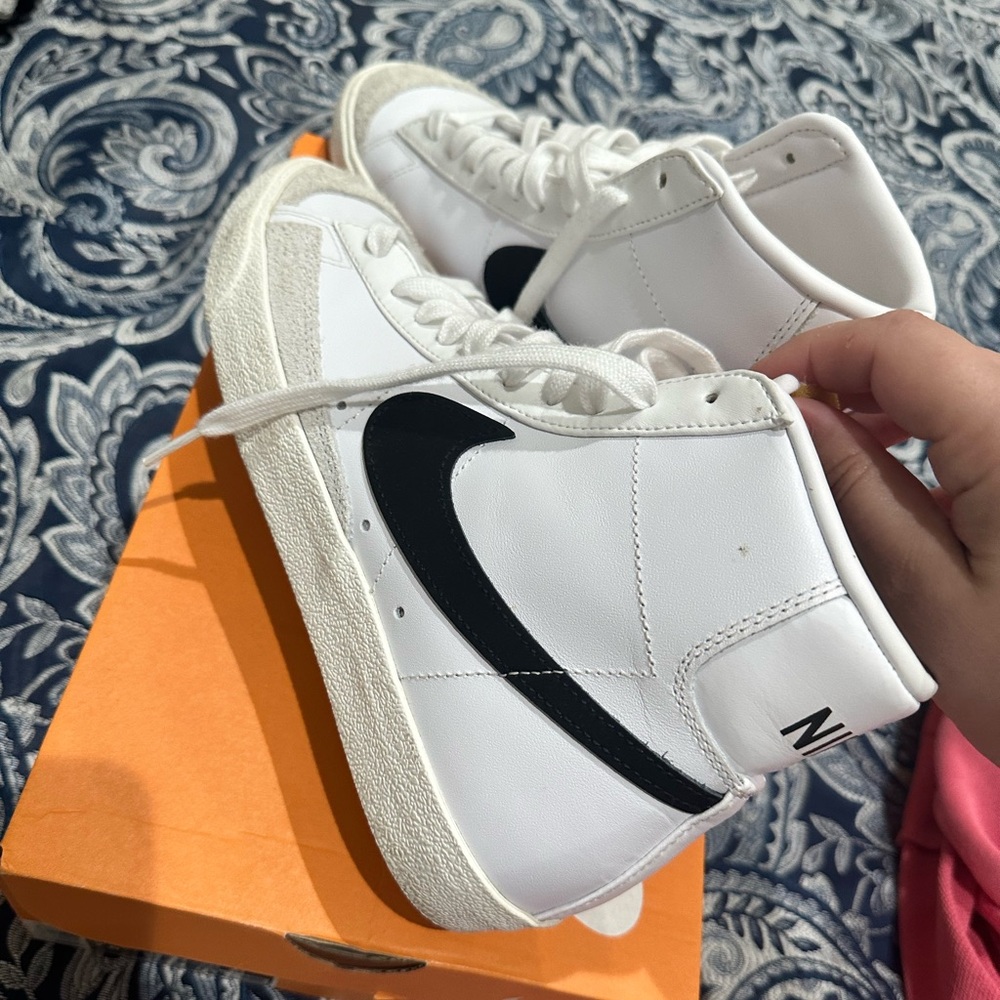 Nike size 9 worn once